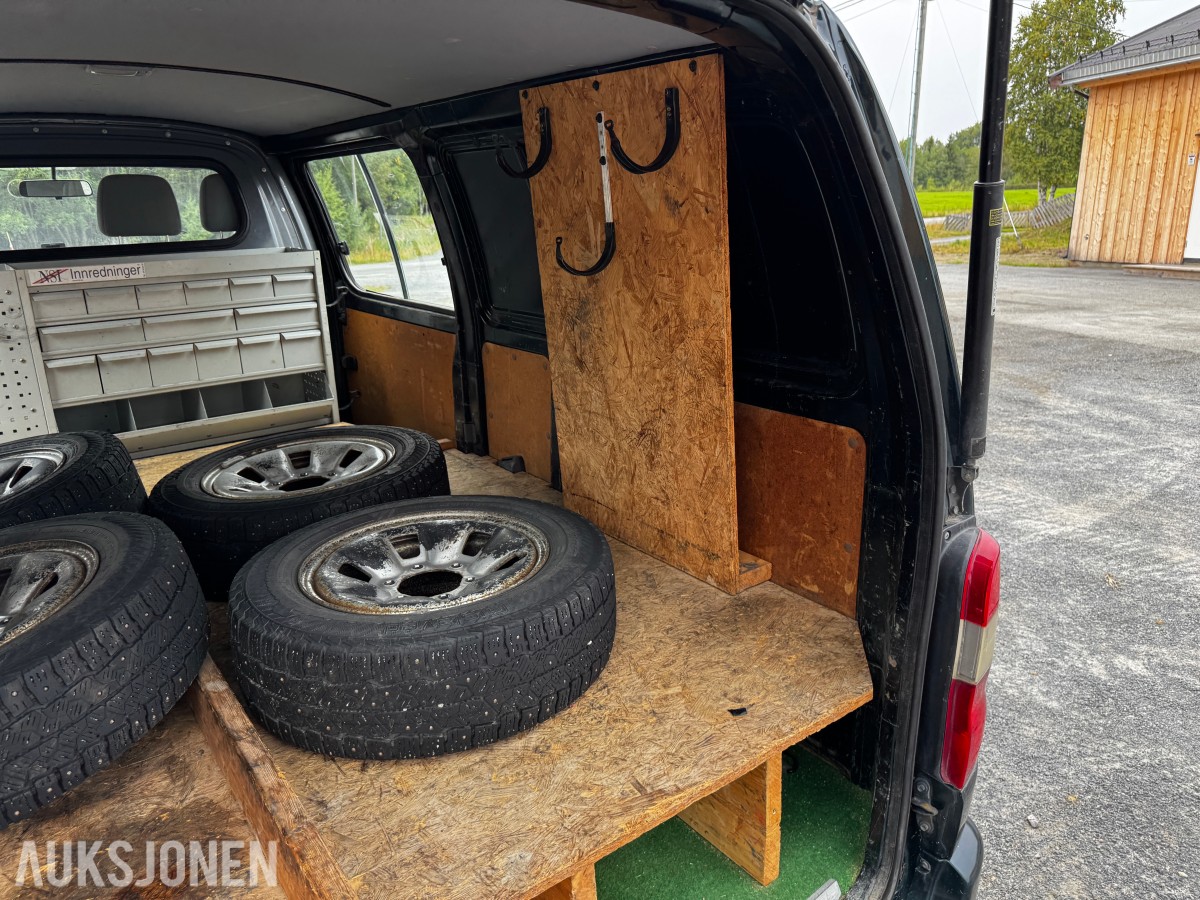 2008 Toyota HIACE 2.5-117 D 4WD