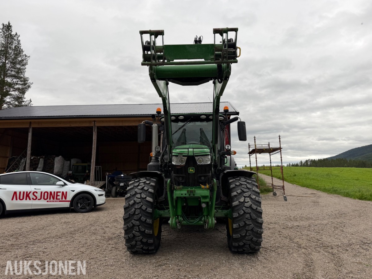 2018 John Deere 6155 R m/frontlaster og fronthydraulikk 50km/t EU-ok
