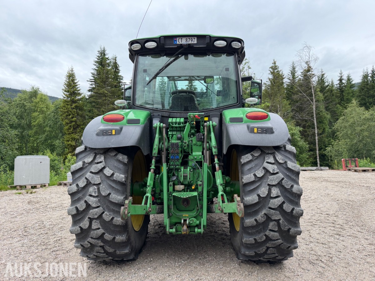 2018 John Deere 6155 R m/frontlaster og fronthydraulikk 50km/t EU-ok