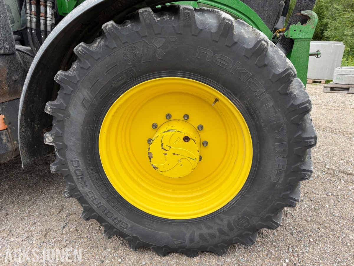 2018 John Deere 6155 R m/frontlaster og fronthydraulikk 50km/t EU-ok