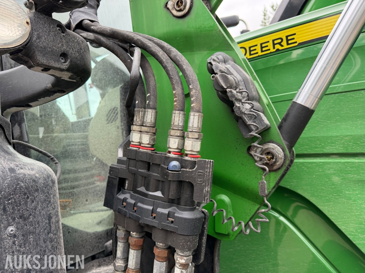 2018 John Deere 6155 R m/frontlaster og fronthydraulikk 50km/t EU-ok