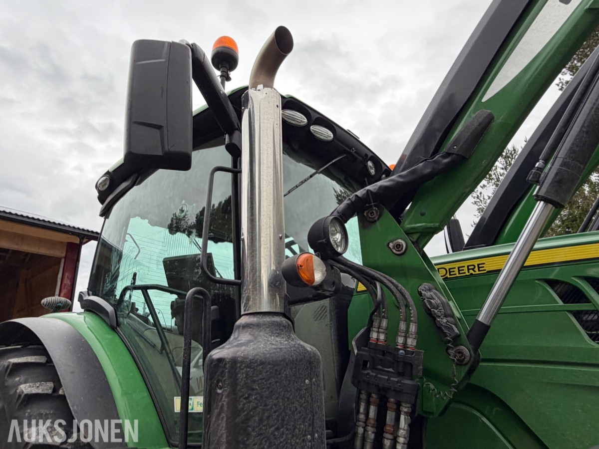 2018 John Deere 6155 R m/frontlaster og fronthydraulikk 50km/t EU-ok