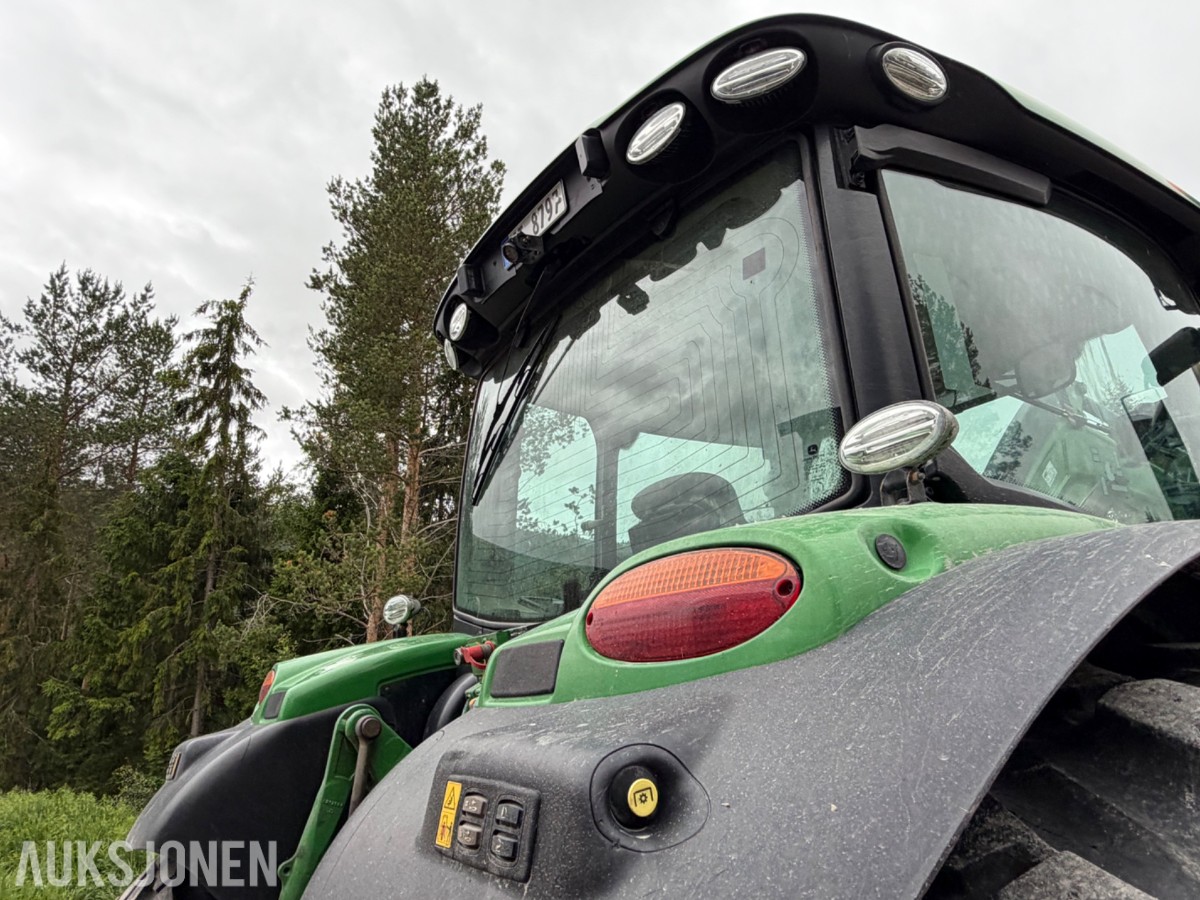 2018 John Deere 6155 R m/frontlaster og fronthydraulikk 50km/t EU-ok