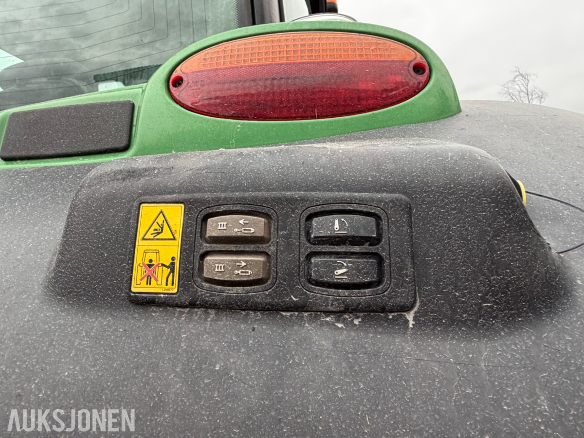 2018 John Deere 6155 R m/frontlaster og fronthydraulikk 50km/t EU-ok