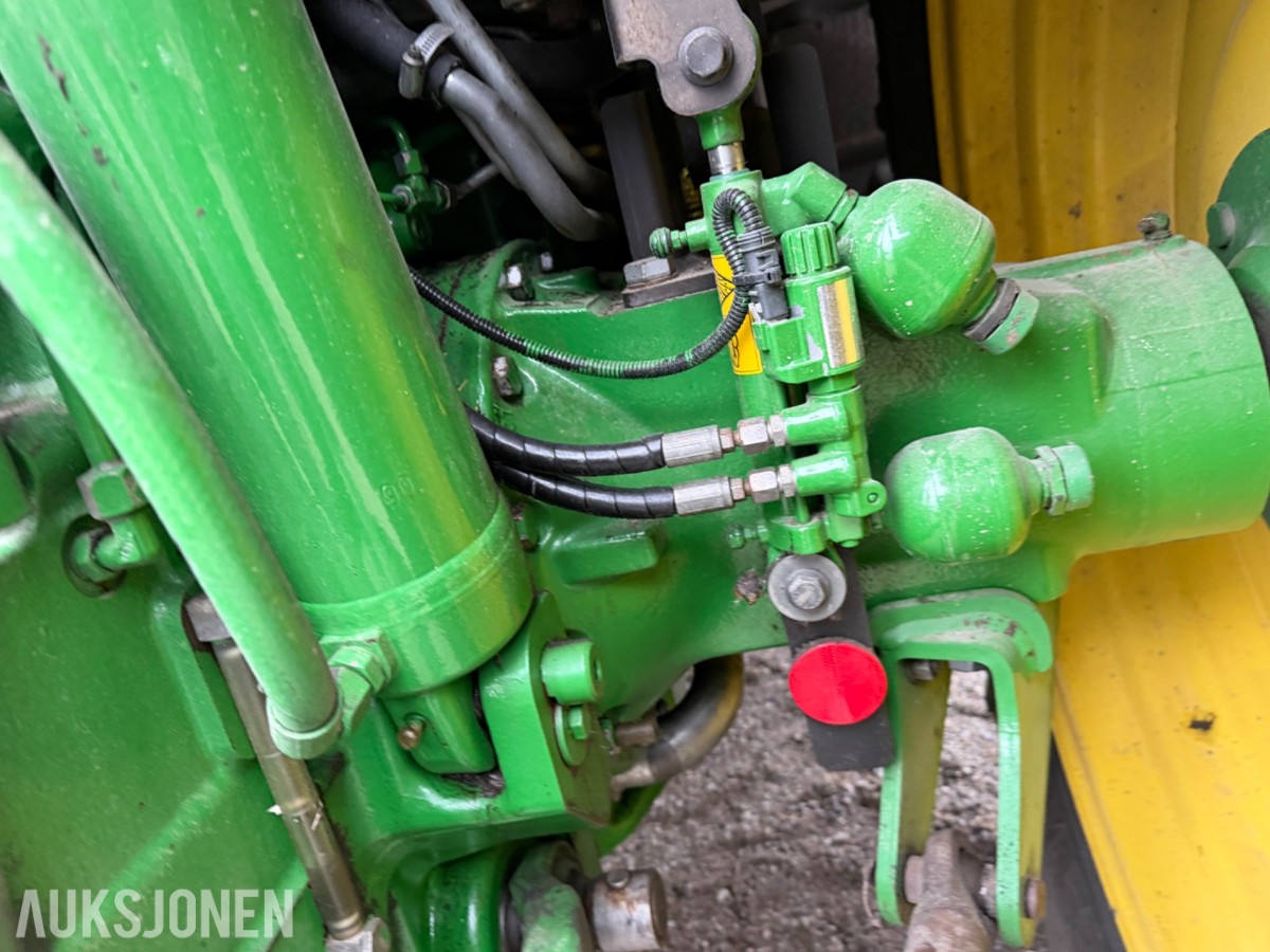 2018 John Deere 6155 R m/frontlaster og fronthydraulikk 50km/t EU-ok