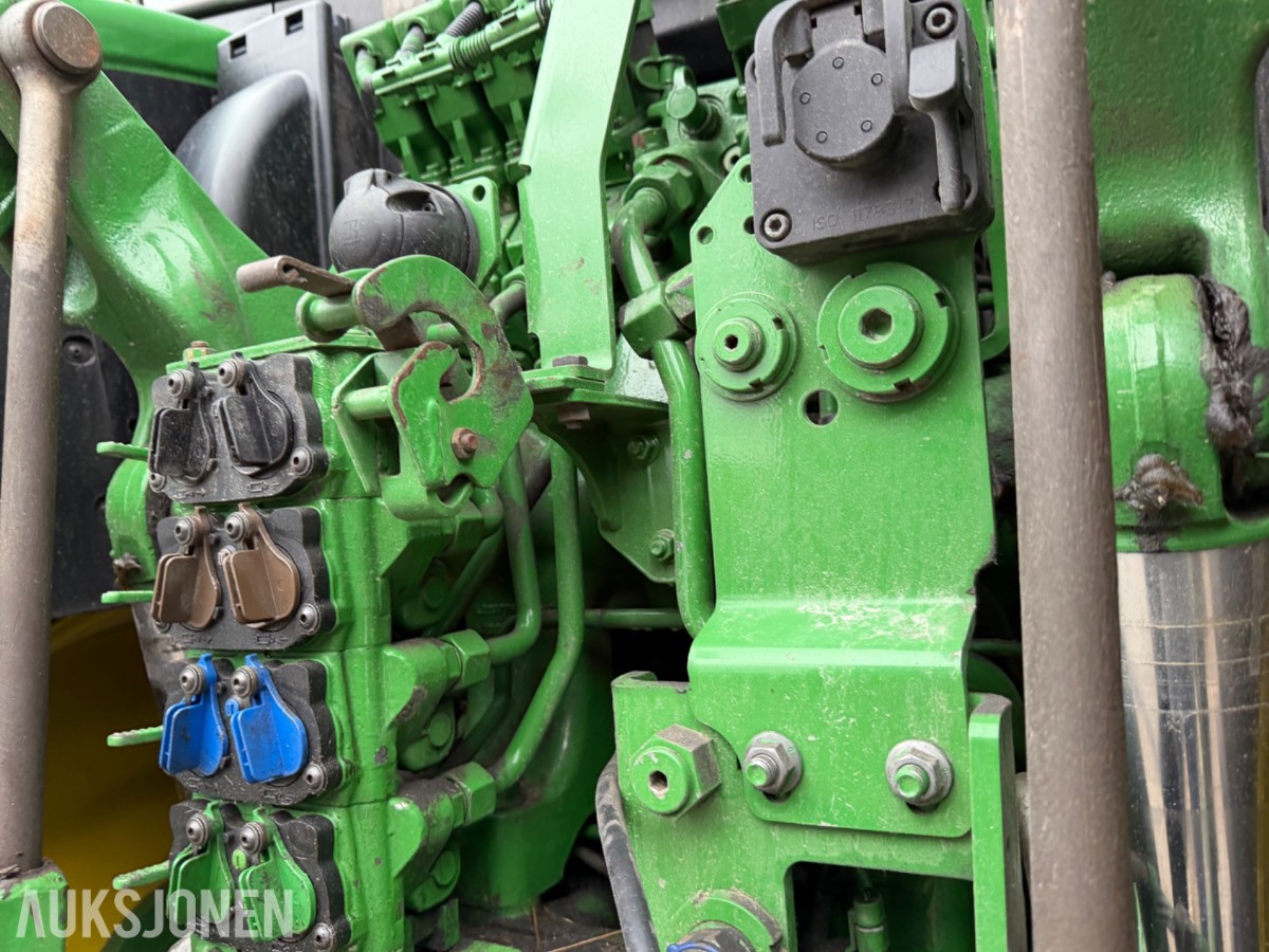 2018 John Deere 6155 R m/frontlaster og fronthydraulikk 50km/t EU-ok