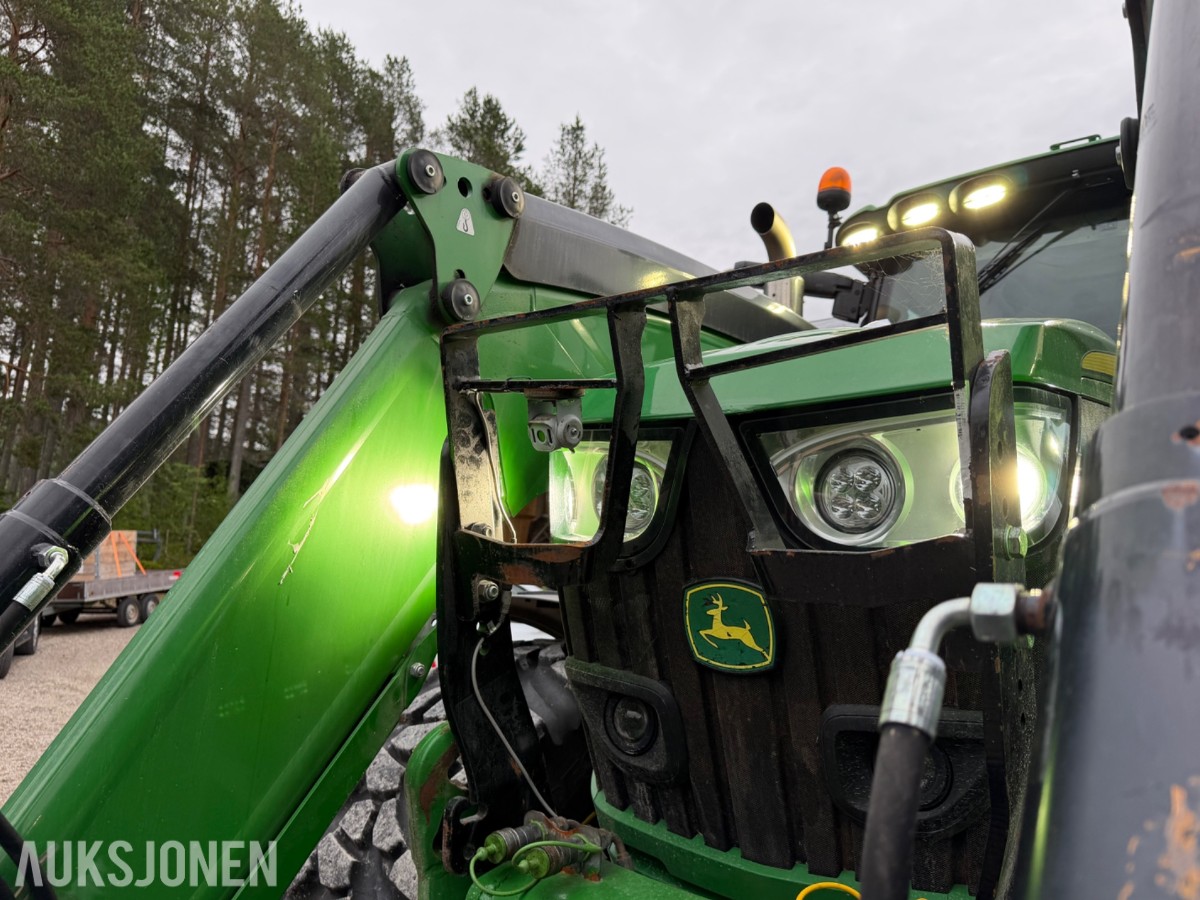 2018 John Deere 6155 R m/frontlaster og fronthydraulikk 50km/t EU-ok