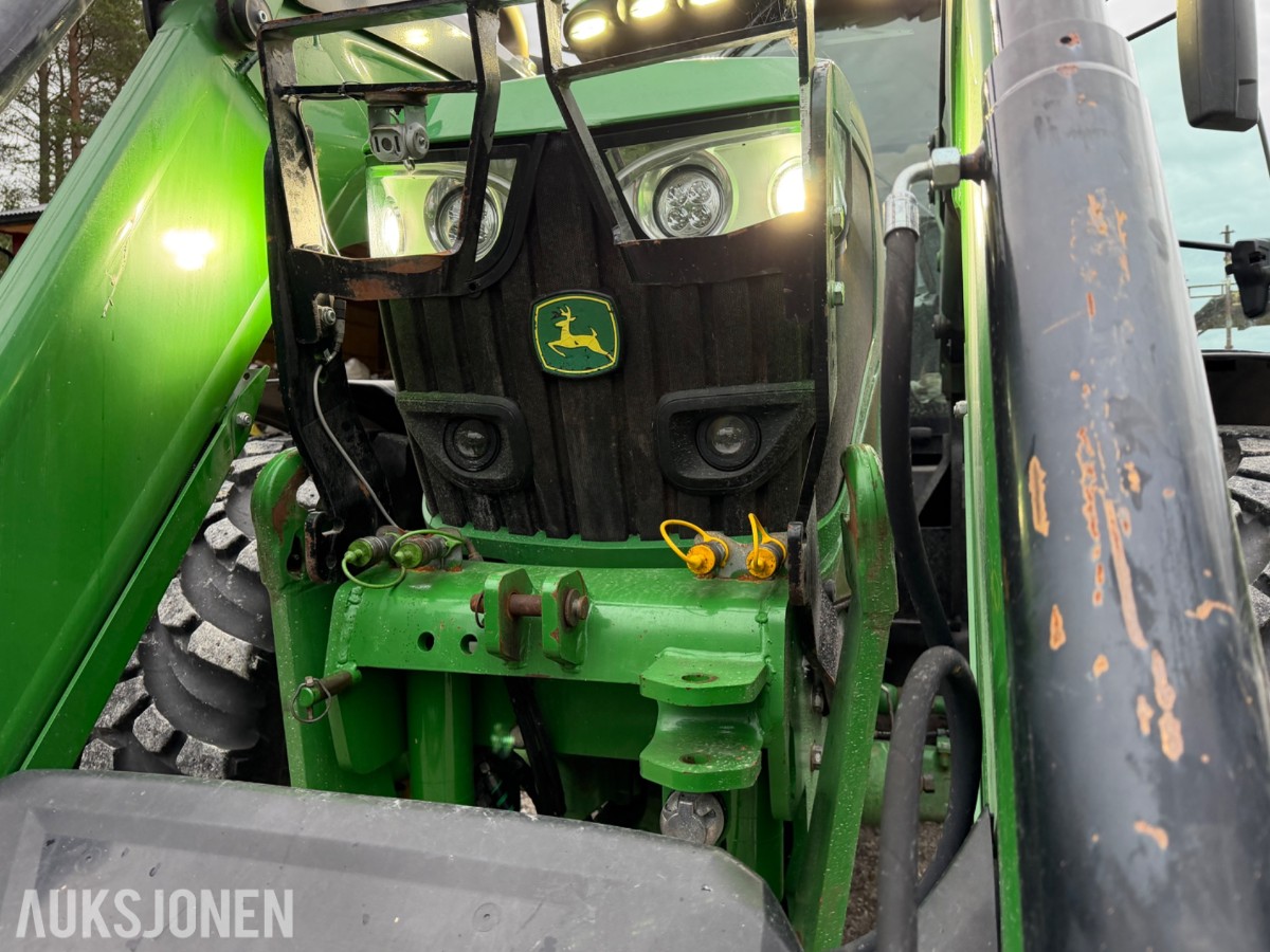 2018 John Deere 6155 R m/frontlaster og fronthydraulikk 50km/t EU-ok