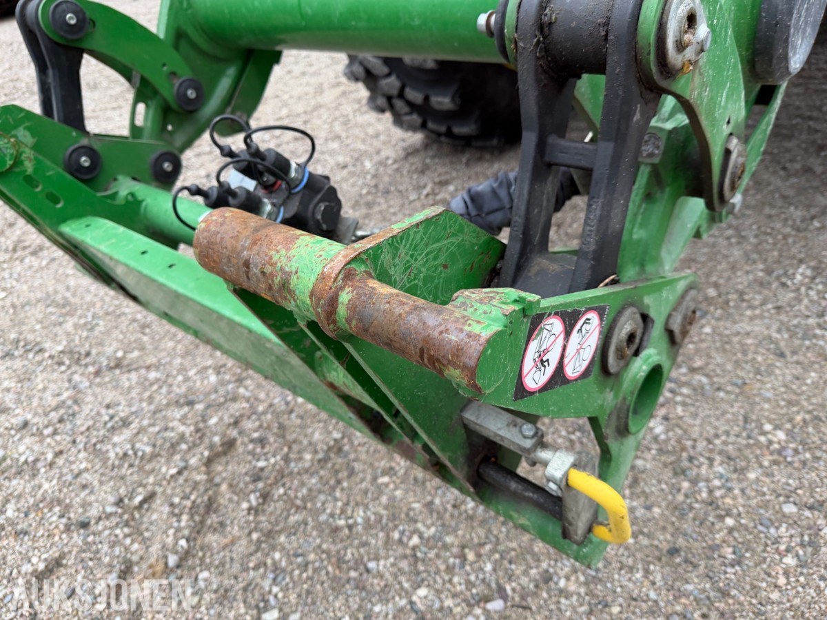 2018 John Deere 6155 R m/frontlaster og fronthydraulikk 50km/t EU-ok