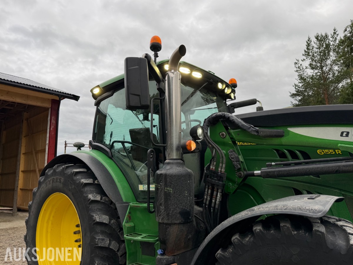 2018 John Deere 6155 R m/frontlaster og fronthydraulikk 50km/t EU-ok