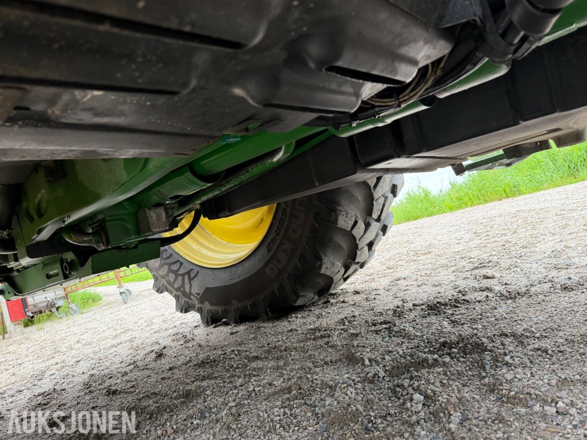2018 John Deere 6155 R m/frontlaster og fronthydraulikk 50km/t EU-ok