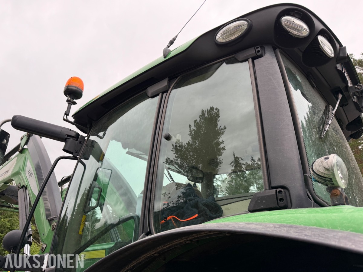 2018 John Deere 6155 R m/frontlaster og fronthydraulikk 50km/t EU-ok