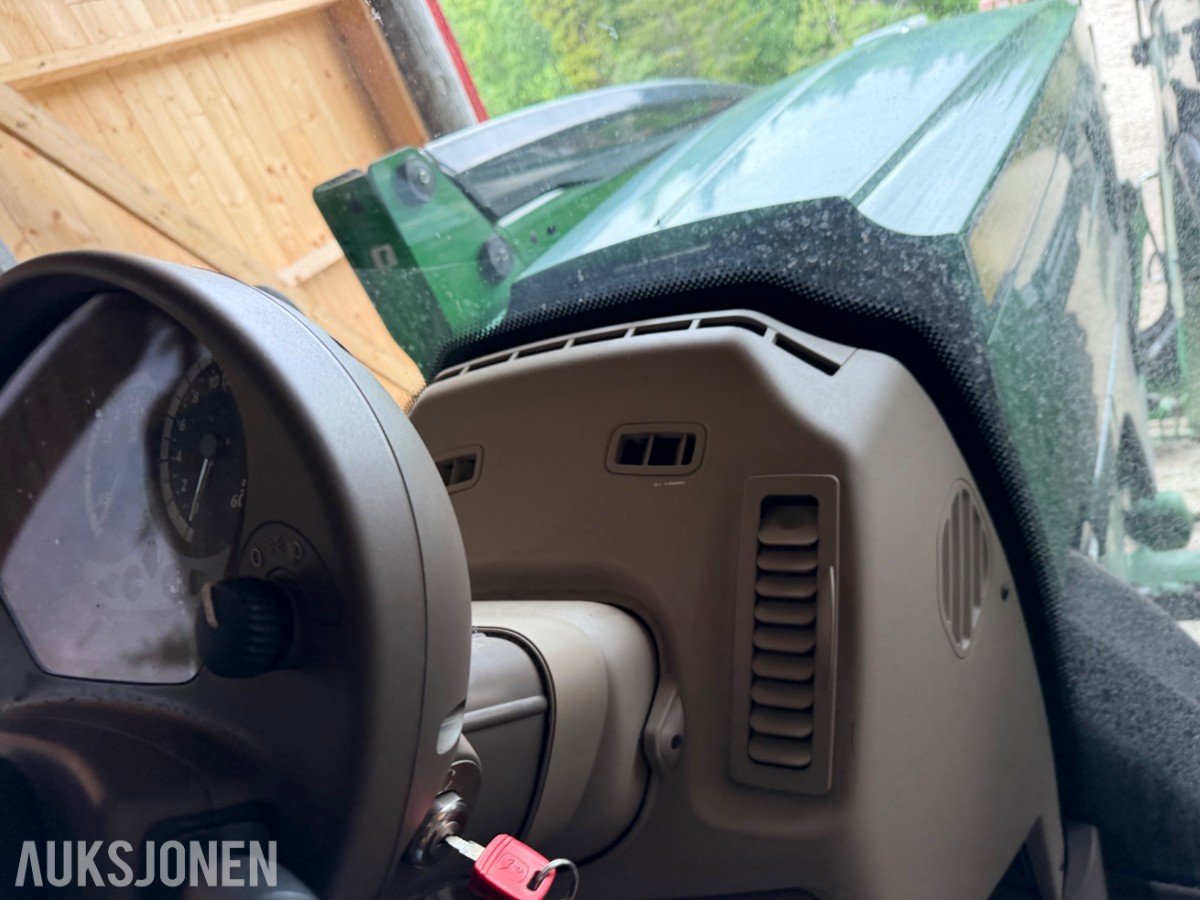 2018 John Deere 6155 R m/frontlaster og fronthydraulikk 50km/t EU-ok