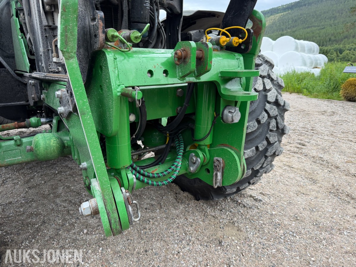 2018 John Deere 6155 R m/frontlaster og fronthydraulikk 50km/t EU-ok