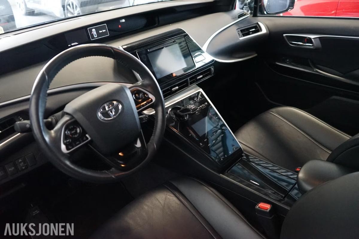 2018 Toyota Mirai Executive 154hk 49600km
