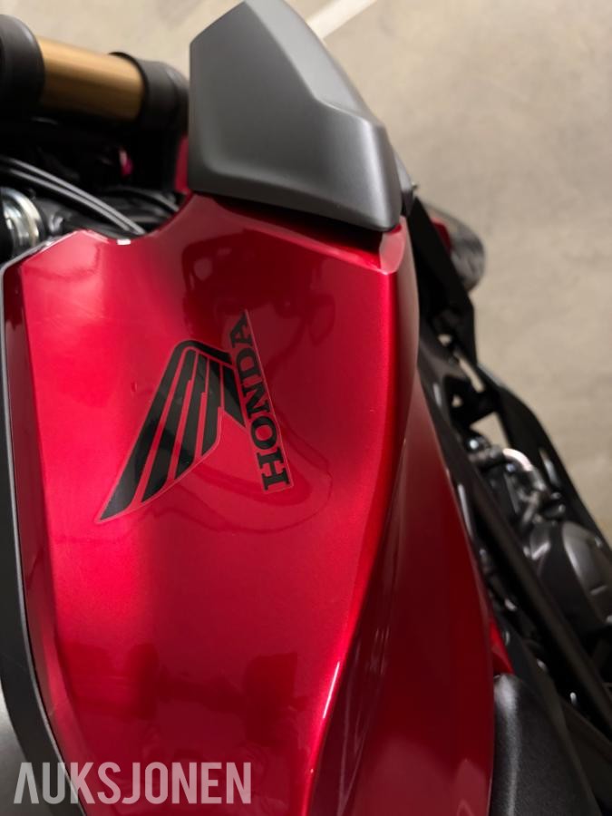 2023 Honda CB 125 R