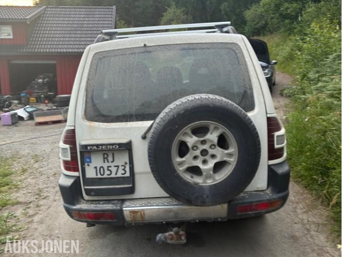 2001 Mitsubishi Pajero, PAJERO 2.5-99 D 4WD, 257500km