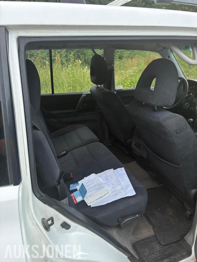 2001 Mitsubishi Pajero, PAJERO 2.5-99 D 4WD, 257500km