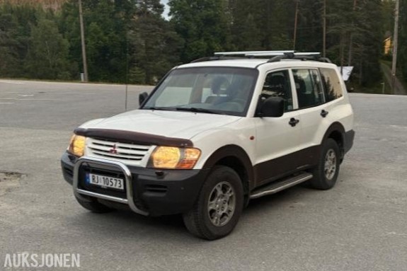 2001 Mitsubishi Pajero, PAJERO 2.5-99 D 4WD, 257500km