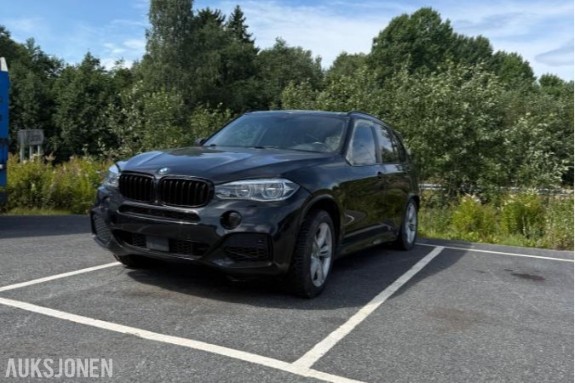 2017 BMW X5 XDRIVE50I V8 449hk Adaptiv cruisekontroll, ryggekamera, skinnseter