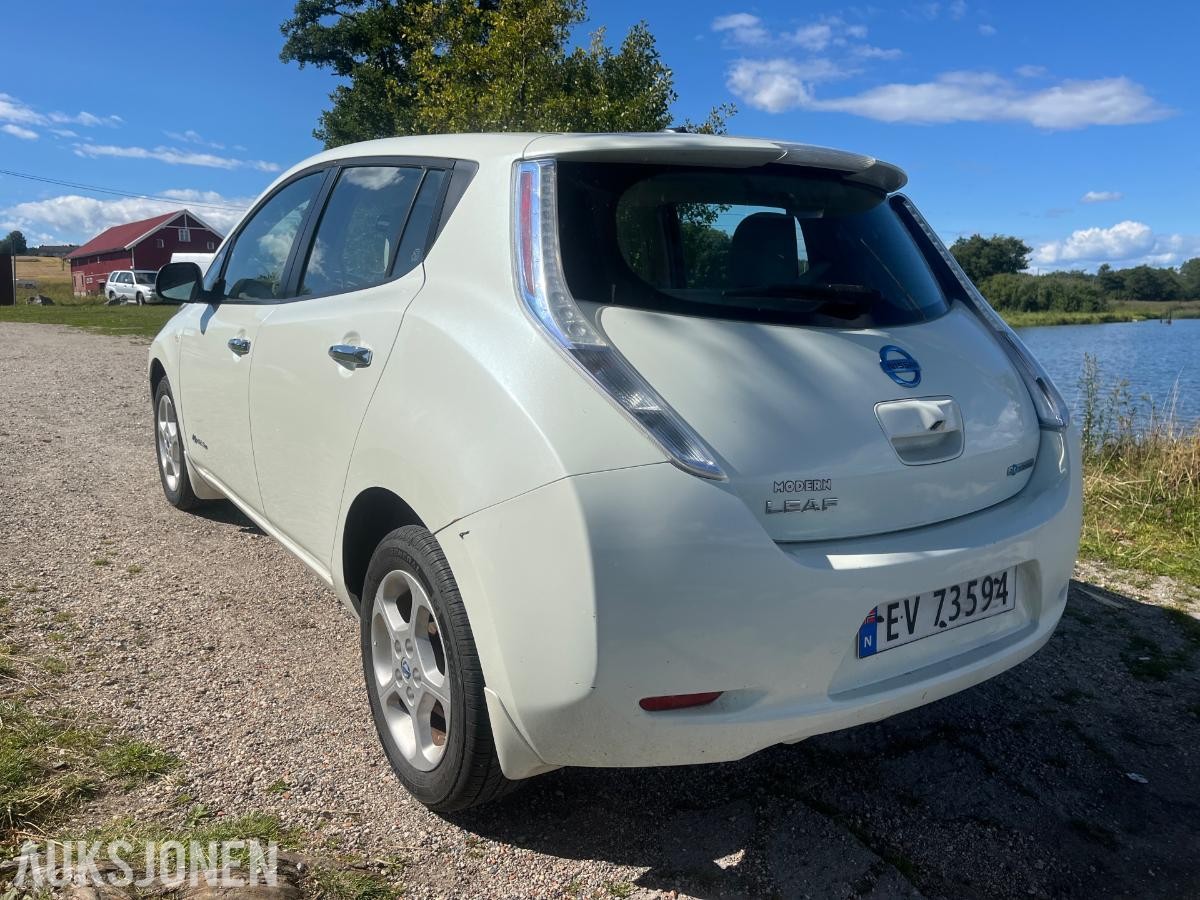 2012 Nissan Leaf S+V dekk, EU ok til 06.2028