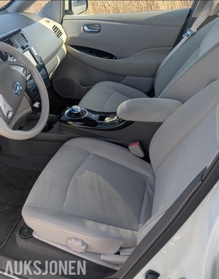 2012 Nissan Leaf S+V dekk, EU ok til 06.2028