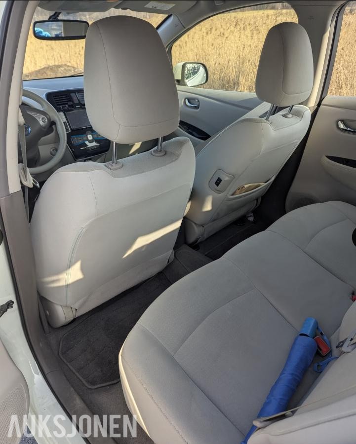 2012 Nissan Leaf S+V dekk, EU ok til 06.2028