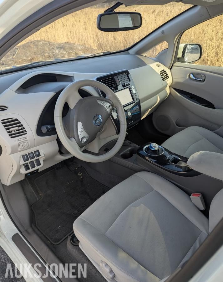 2012 Nissan Leaf S+V dekk, EU ok til 06.2028