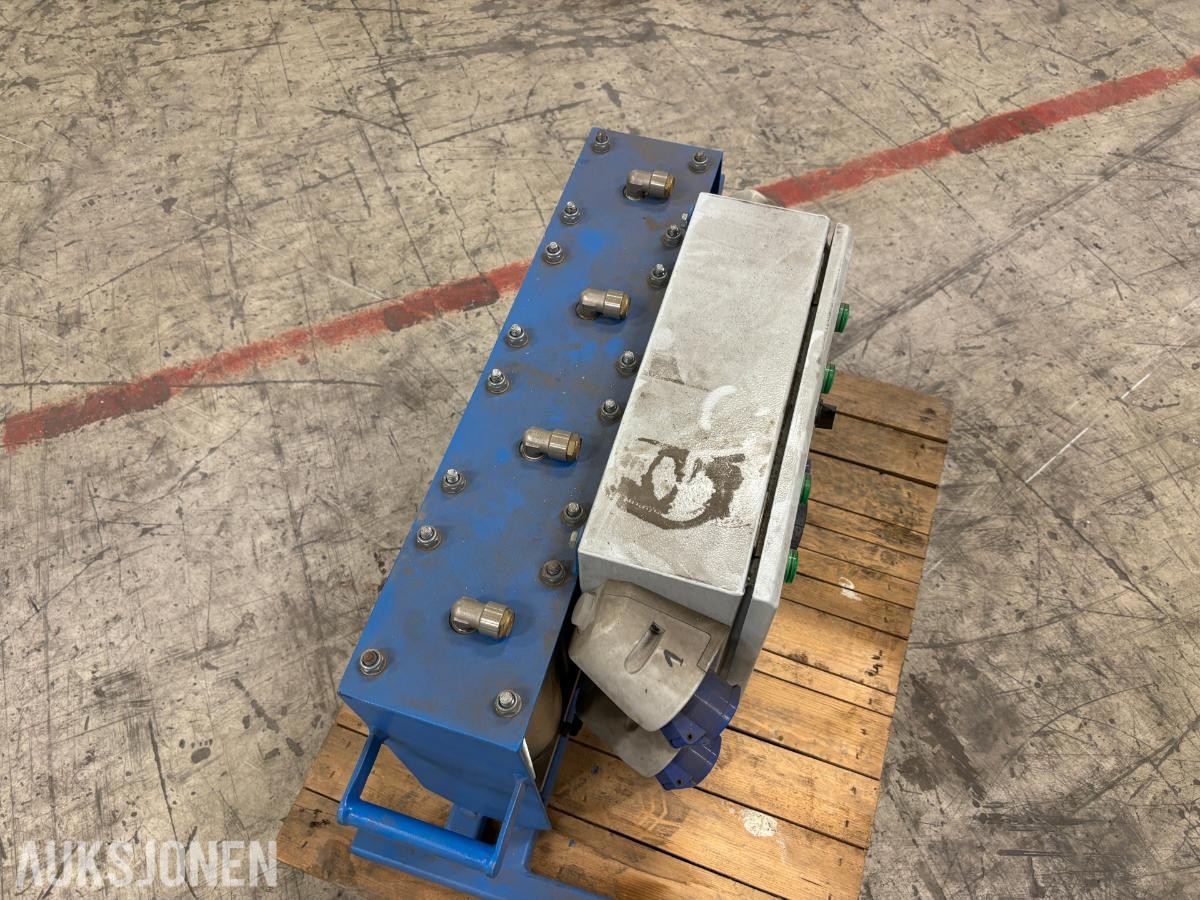 Pneumatisk 4-veis trykkluftfordeler / fordelingsstasjon med styreskap  – 230V