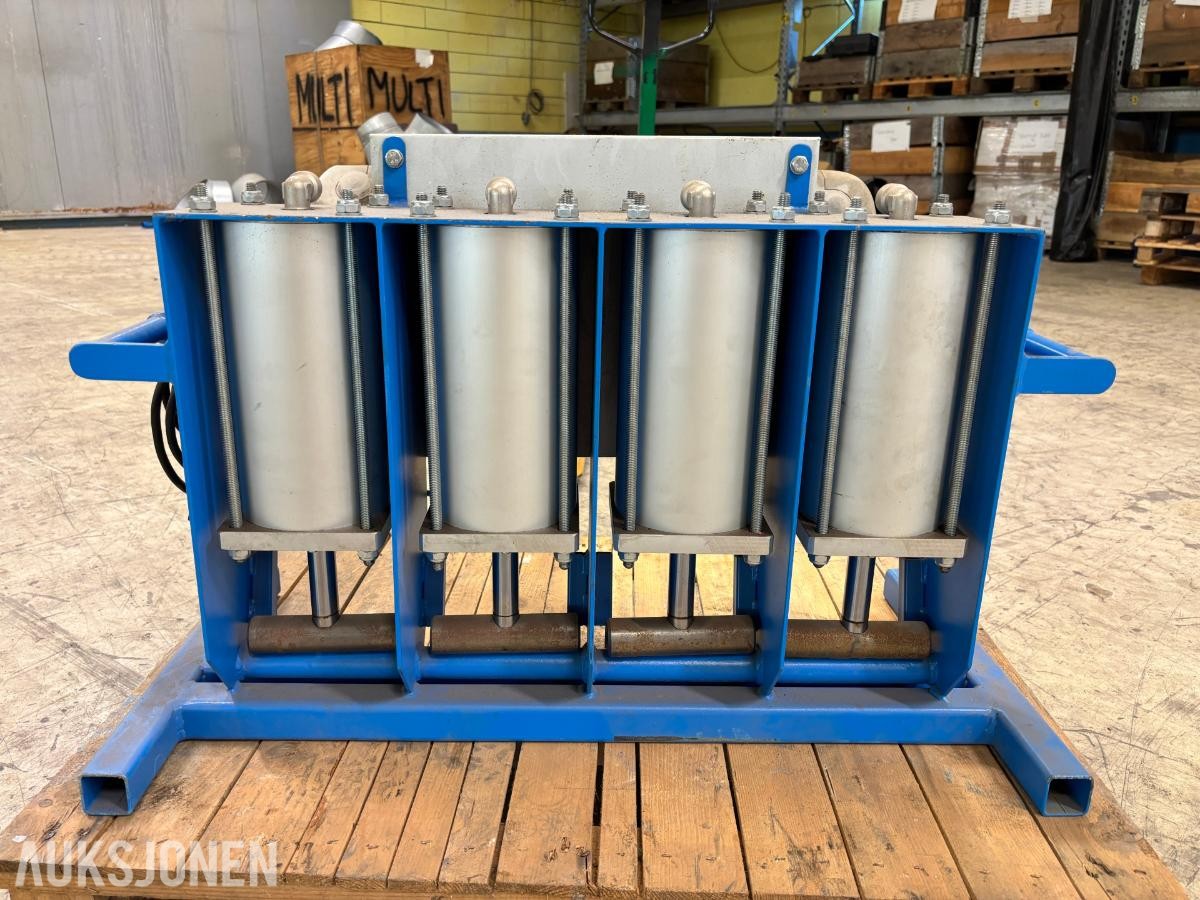 Pneumatisk 4-veis trykkluftfordeler / fordelingsstasjon med styreskap  – 230V