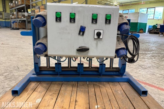 Pneumatisk 4-veis trykkluftfordeler / fordelingsstasjon med styreskap – 230V