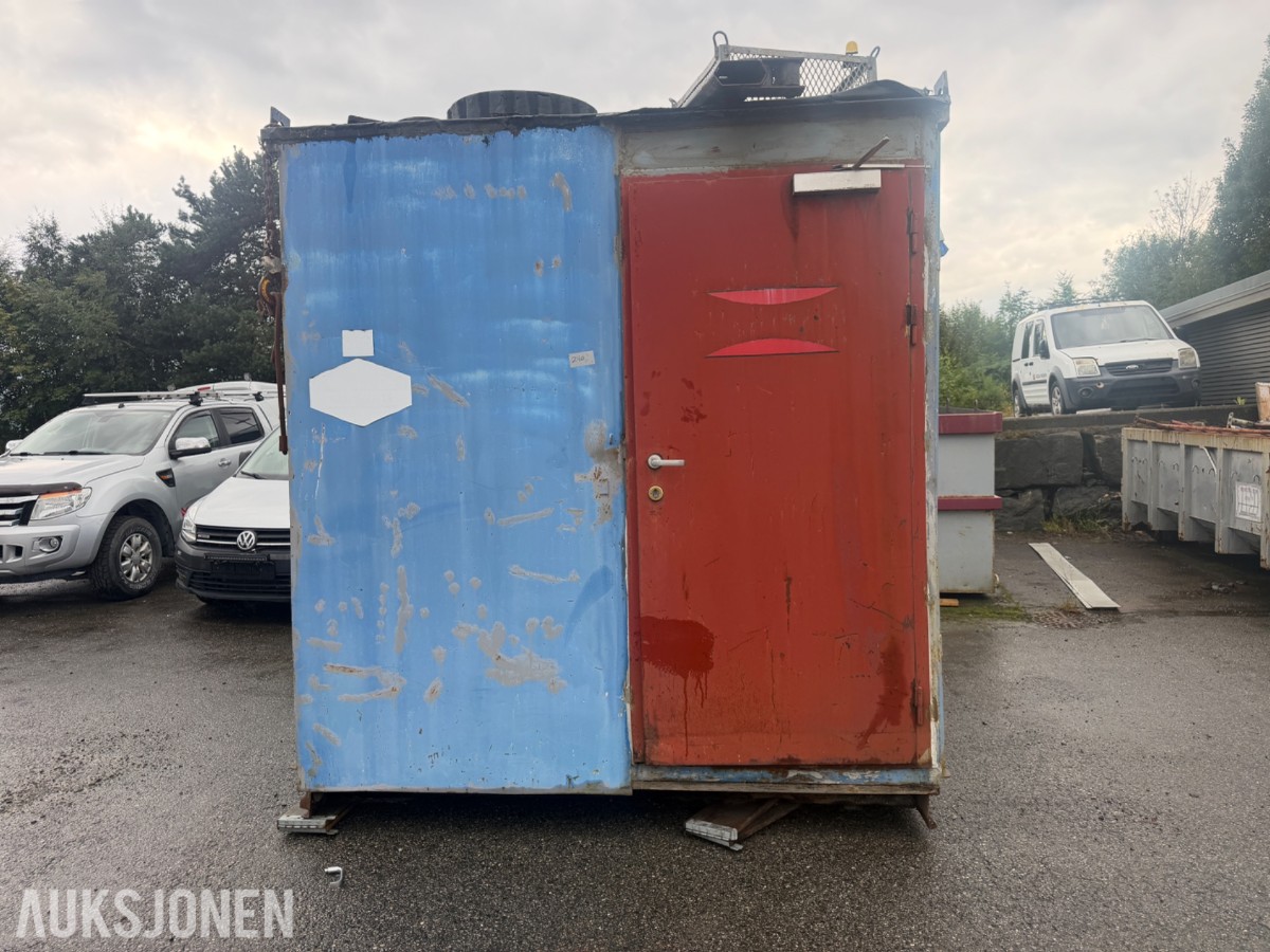 Innredet verkstedcontainer/arbeidsbod