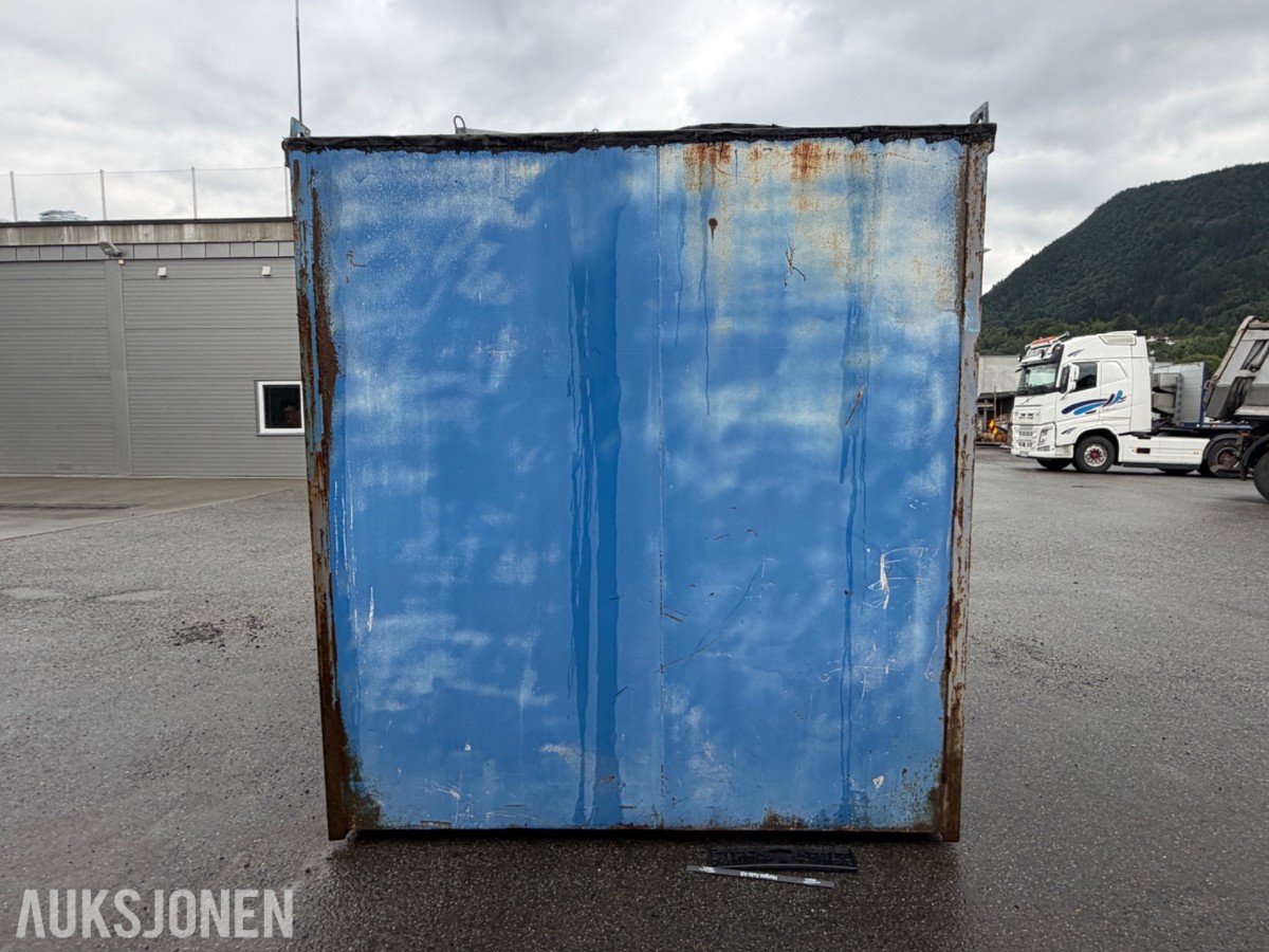 Innredet verkstedcontainer/arbeidsbod