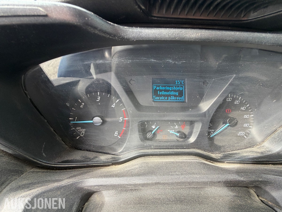 Ford Transit Custom varebil - Arbeids-/varsellys på tak -