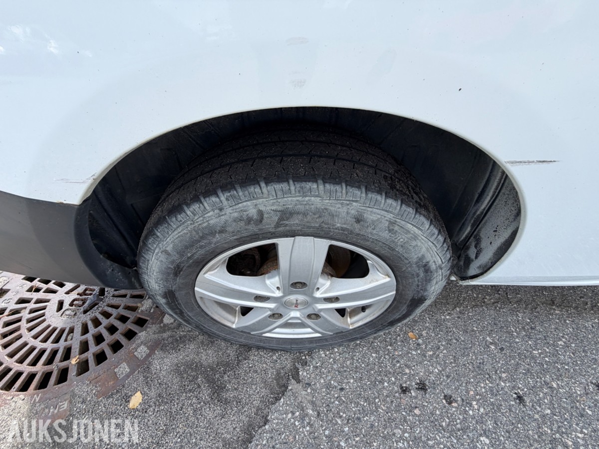 Ford Transit Custom varebil - Arbeids-/varsellys på tak -