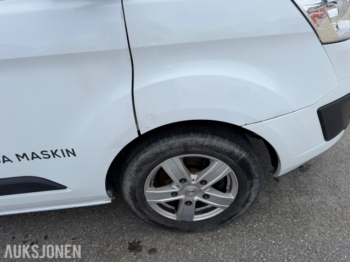 Ford Transit Custom varebil - Arbeids-/varsellys på tak -