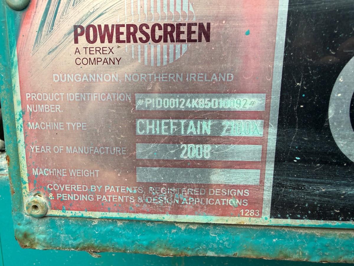 2008 Powerscreen Chieftain 2100X mobilt sikteverk m/reservedelscontainer