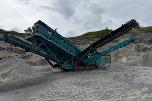 2008 Powerscreen Chieftain 2100X mobilt sikteverk m/reservedelscontainer 