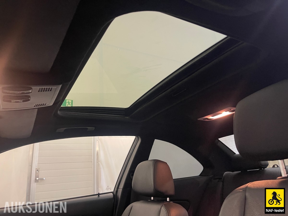 2011 BMW 1-serie 135I 305 HK AUT M-SPORT CRUISE TAKLUKE SPORTSUNDERSTELL