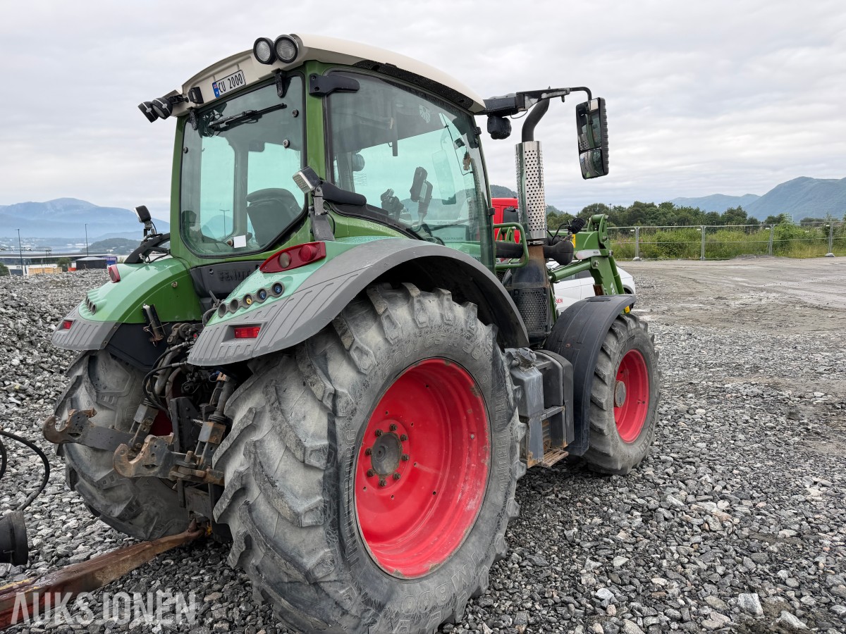 2016 Fendt 513 Vario traktor med frontlaster 