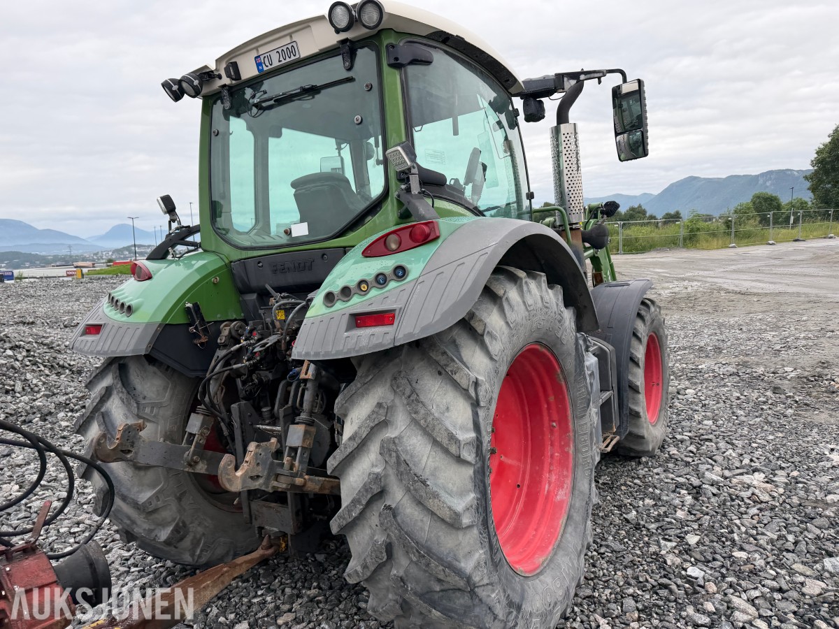 2016 Fendt 513 Vario traktor med frontlaster 