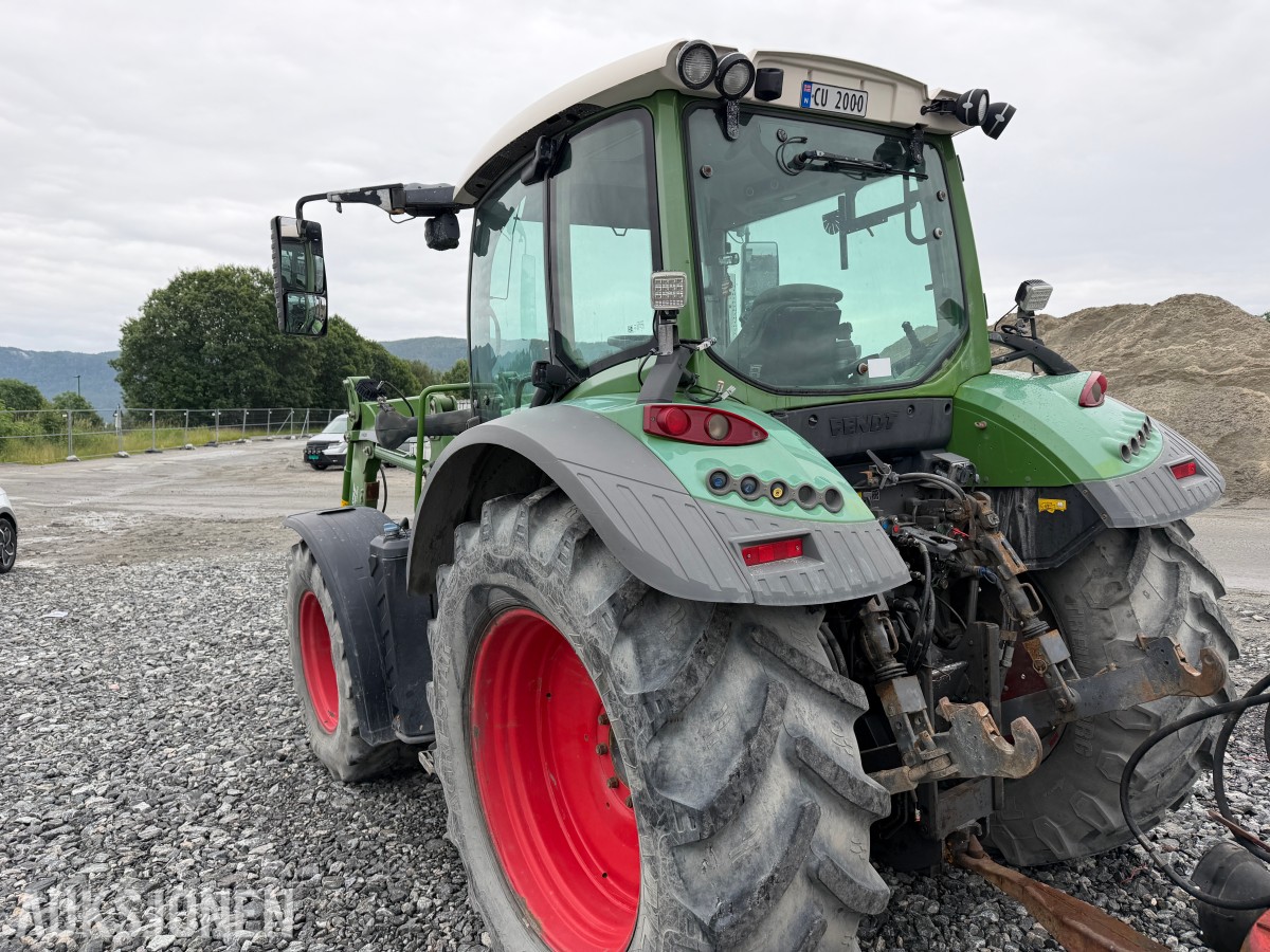 2016 Fendt 513 Vario traktor med frontlaster 
