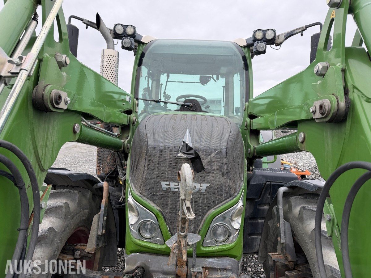 2016 Fendt 513 Vario traktor med frontlaster 