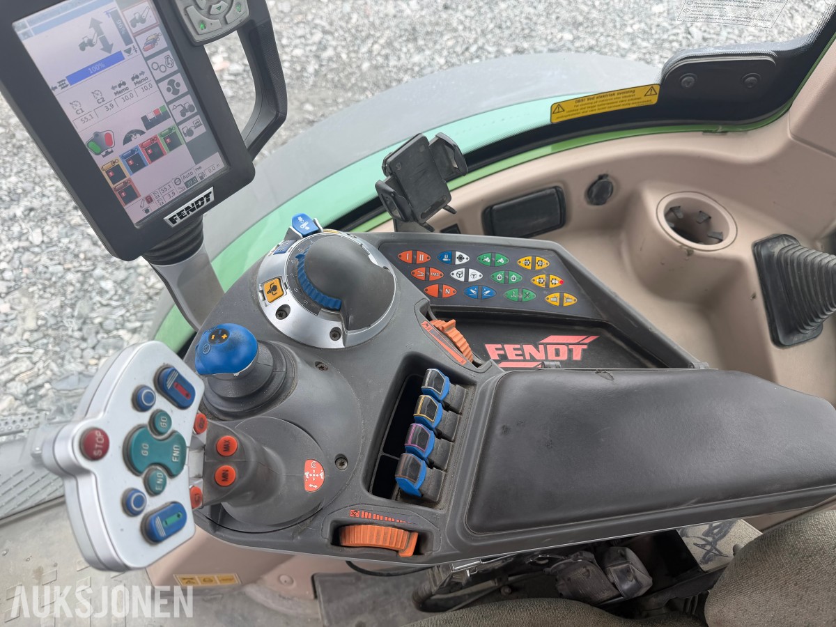 2016 Fendt 513 Vario traktor med frontlaster 