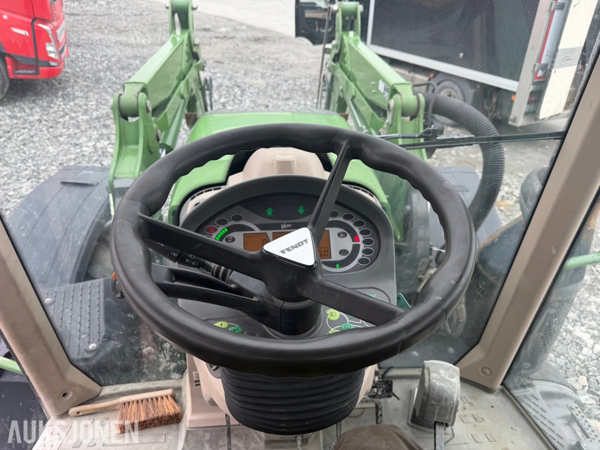 2016 Fendt 513 Vario traktor med frontlaster 