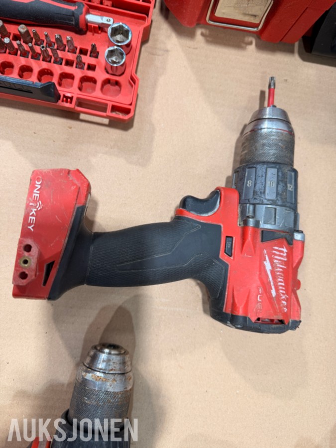 Milwaukee M18/M12 elektroverktøy, batterier, lader og tilbehør