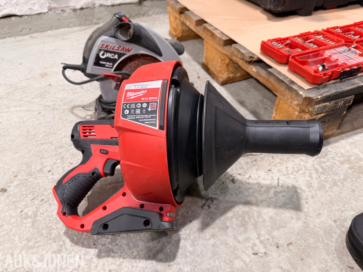 Parti med verktøy og tilbehør - Milwaukee, Ryobi og Skilsaw
