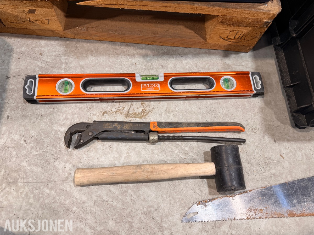 Verktøy, Milwaukee PACKOUT, Apera SX731, REMS Pull-Push og skrustikke