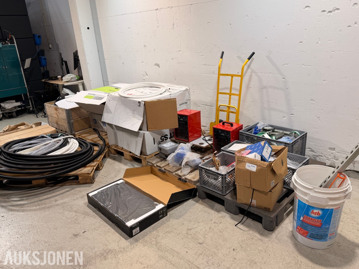 Parti med VVS- og installasjonsmateriell