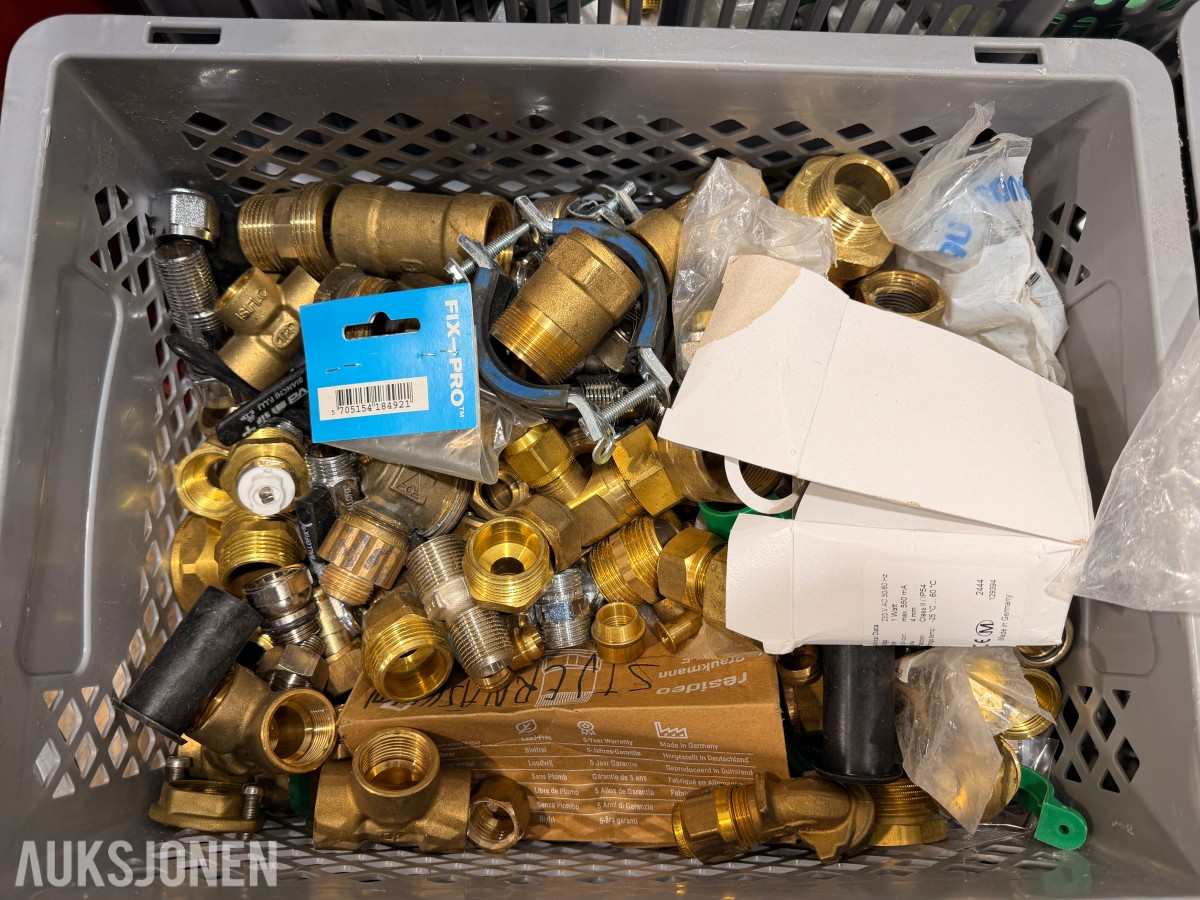 Parti med VVS- og installasjonsmateriell